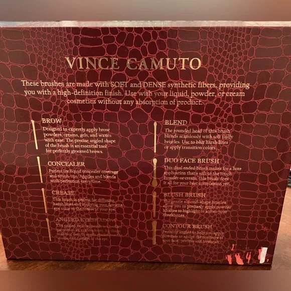 Vince Camuto Makeup Brush Set - Picture 2 of 3